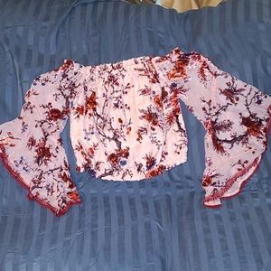 New with tags willow & clay velvet accent fringe sleeve crop top